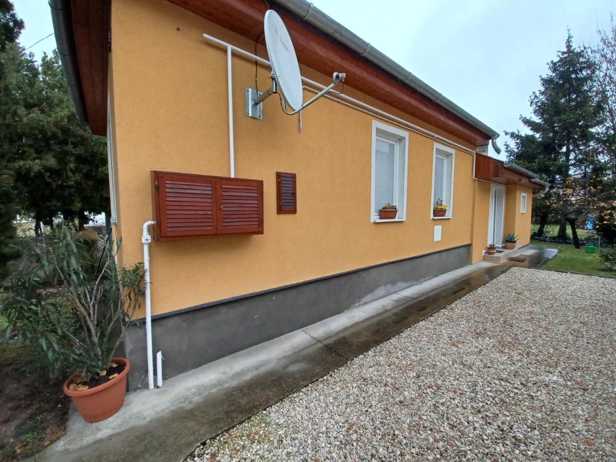 Eoetvoes Nyaralo Villa Siofok Dış mekan fotoğraf