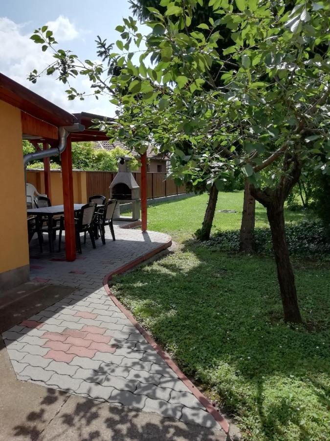 Eoetvoes Nyaralo Villa Siofok Dış mekan fotoğraf