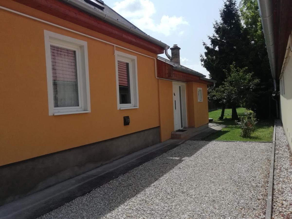Eoetvoes Nyaralo Villa Siofok Dış mekan fotoğraf